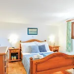 Five-bedroom In Сasa de vacaciones Blato na Cetini