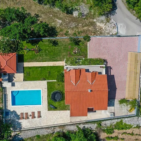Five-bedroom In Сasa de vacaciones