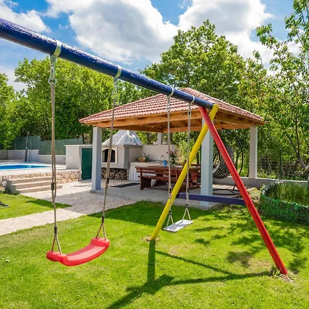 بيت للعطل Five-bedroom In Blato na Cetini
