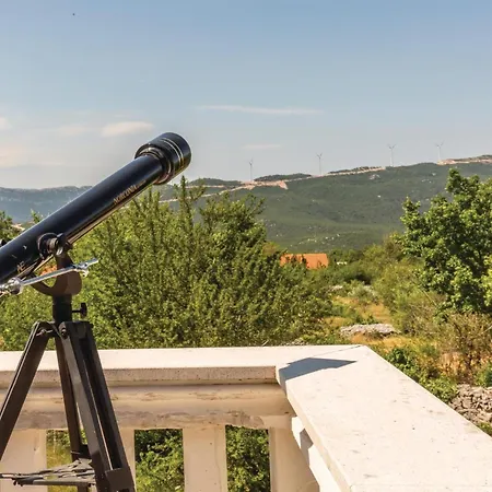 Five-bedroom In * Blato na Cetini