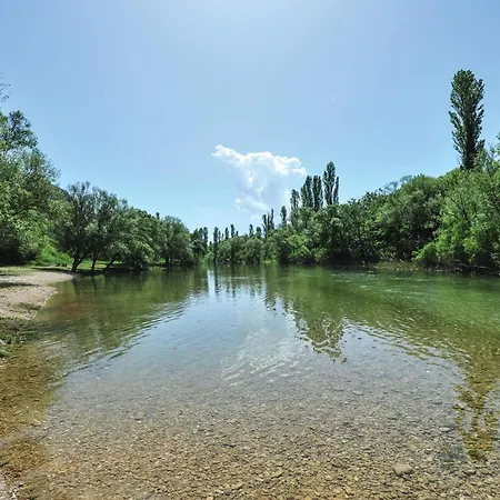 Five-bedroom In Сasa de vacaciones Blato na Cetini