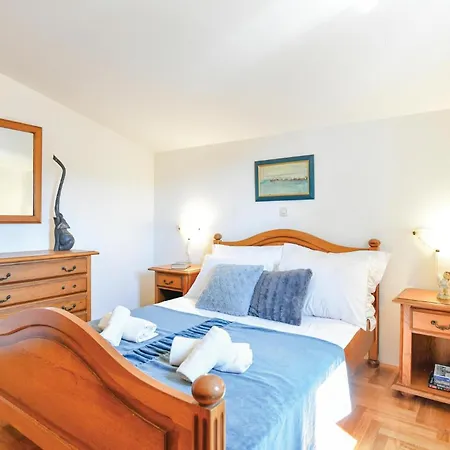 Five-bedroom In * Blato na Cetini