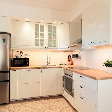 Five-bedroom In Blato na Cetini