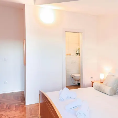 بيت للعطل Five-bedroom In Blato na Cetini